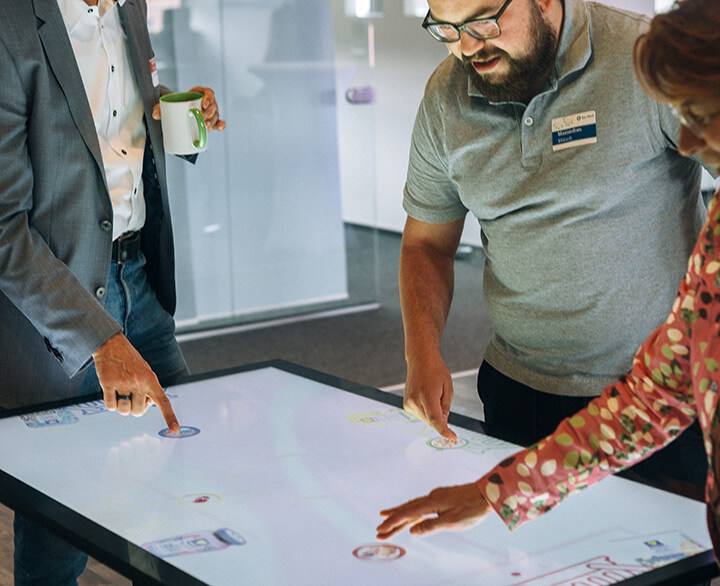Der Showroom, in dem Digital Signage interaktiv wird