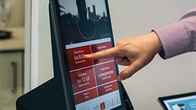 01-interactive-signage-showroom-03.jpg
