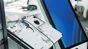 01-interactive-signage-showroom-07.jpg