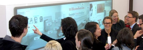 MultiTouch Wand, Wall fuer Beiersdorf im Eucerin Hautinstitut