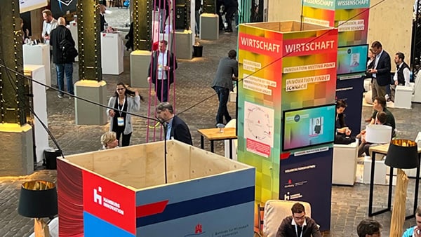 Interactive Signage at Hamburg Innovation Summit (HHIS) 2022 2