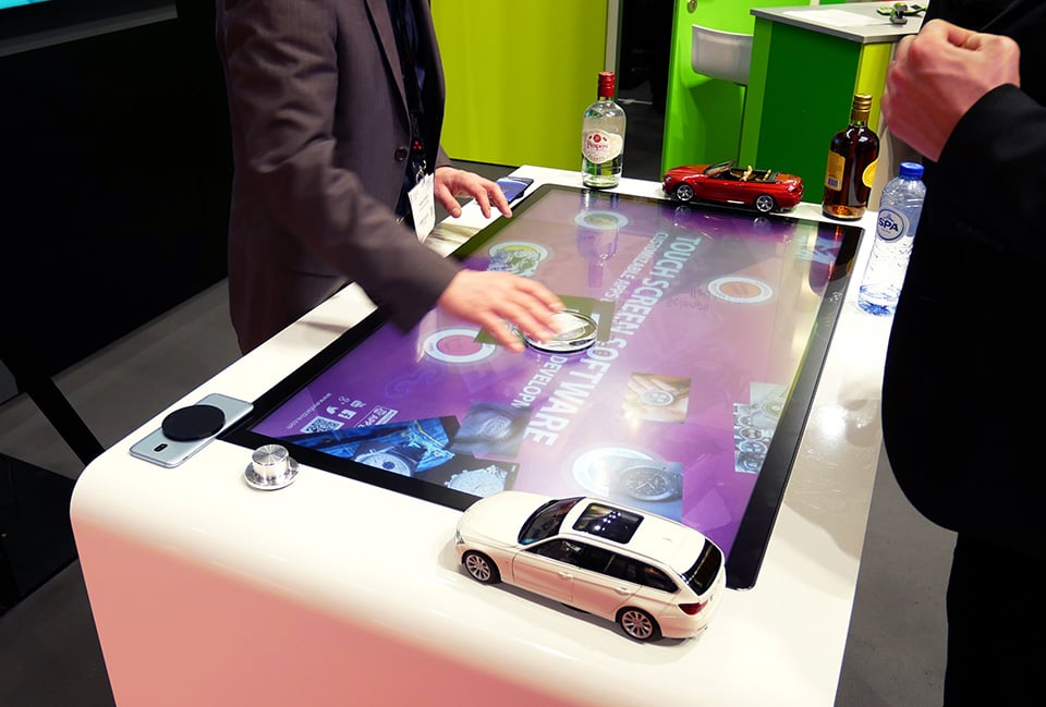 Premium touch screen solutions with object recognition by 3M and