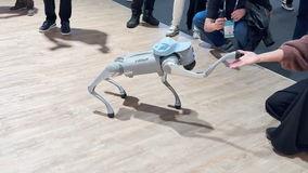 interactive-robotics-demo-trade-show-visitors.jpg