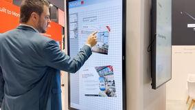 touchscreen-software-content-management-digital-signage.jpg