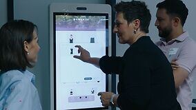 mymarini-omnichannel-kiosk-fashion-touchscreen.jpg