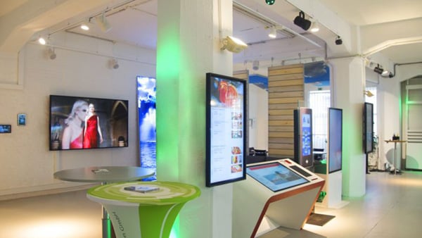 Touchscreen Dienstleistung: Technologie Workshop - Digital Signage Innovation Center Hamburg