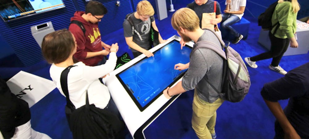 Multi Touch Screen Tisch ALPHA 02