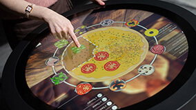round-touch-screen-table-apollo-live-01-5.jpg