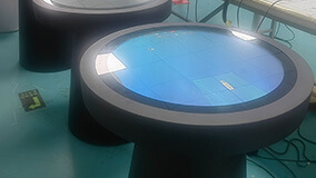 round-touch-screen-table-apollo-live-02-4.jpg