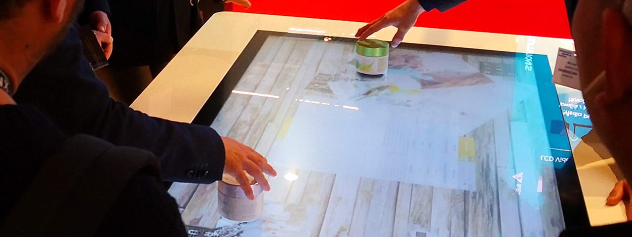 UHD Multitouch Table with Object Recognition 01