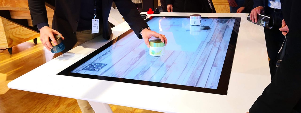 Bakken Ontslag Hijsen UHD MultiTouch Table with Object-Recognition NEXUS