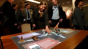 ddr-museum-berlin-interaktive-multitouch-applikation-software-app-eyefactive-03.jpg