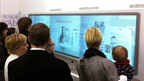 eucerin-beiersdorf-multitouch-wand-installation-eyefactive-03.jpg