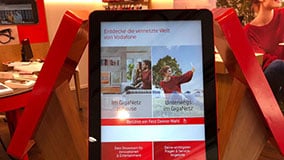 interactive-touchscreen-retail-pos-vodafone-touch-terminals-02.jpg