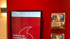 interactive-touchscreen-retail-pos-vodafone-vertical-01.jpg