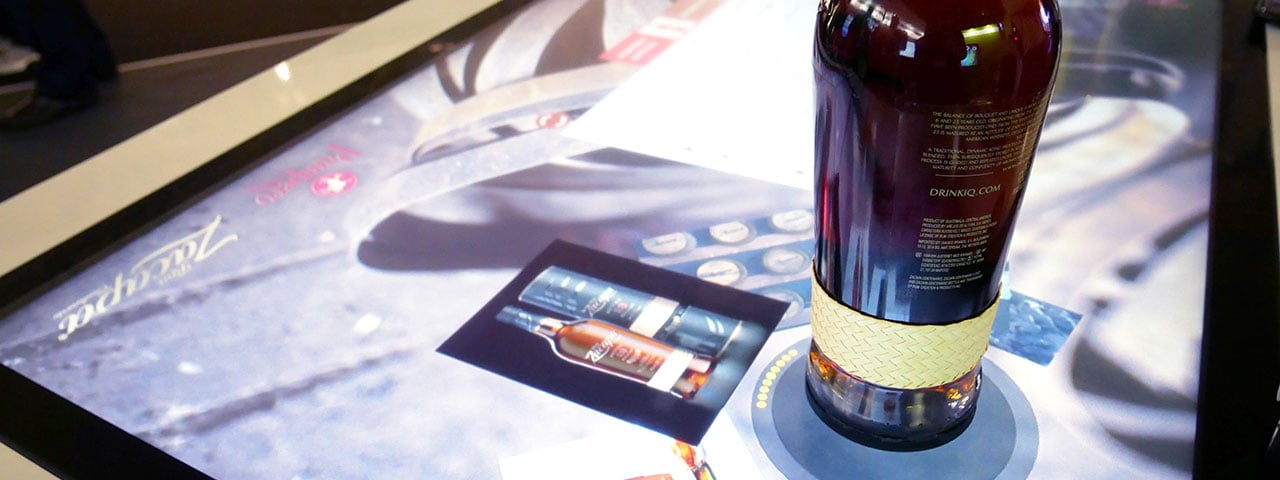 https://www.eyefactive.com/img/whitepaper/wp_2018_12_dstrends/stage/digital-signage-trends-2019-product-recognition.jpg